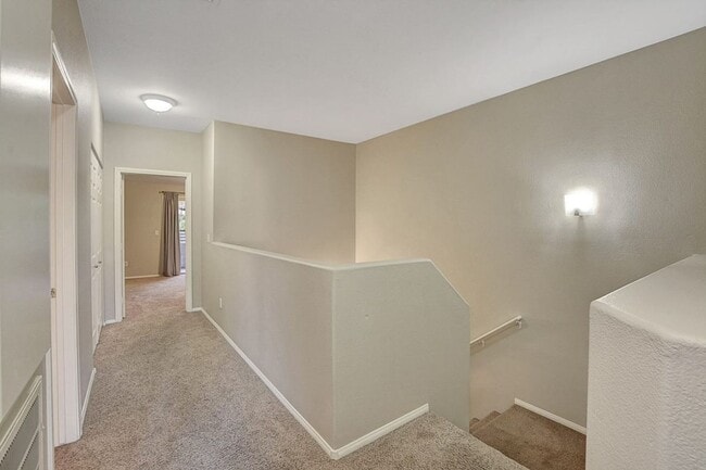 Building Photo - 716 Peachy Canyon Cir