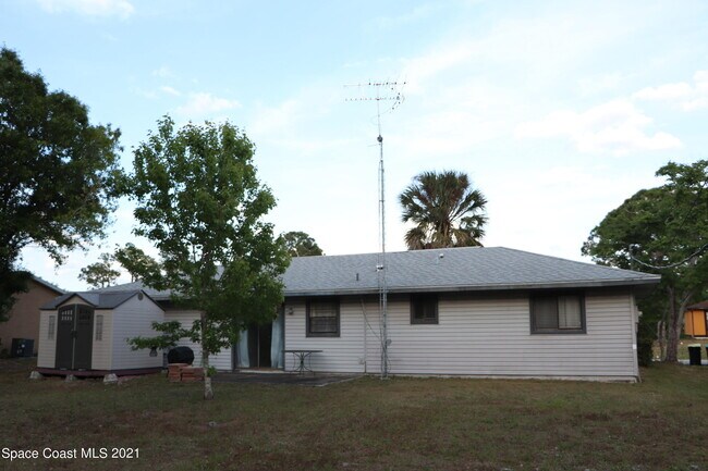 Building Photo - 220 Mardi Gras Ave NW