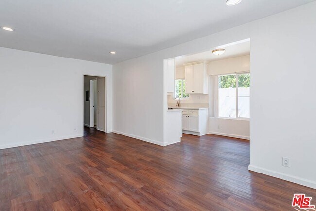 Building Photo - 11749 Riverside Dr