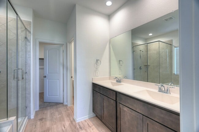 Building Photo - 31603 Zoe Pt