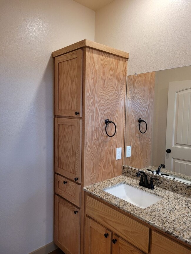 Building Photo - 1911 Caspian Trl