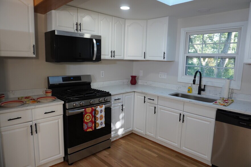 Building Photo - 239 E Timonium Rd