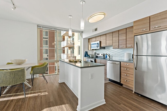 Building Photo - 8106 Leesburg Pike