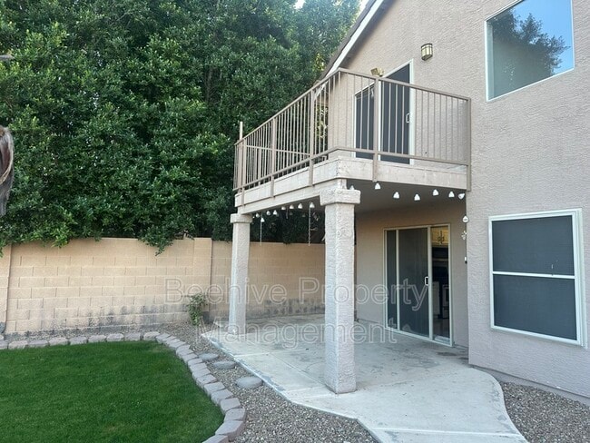 Building Photo - 1034 W Juanita Ave