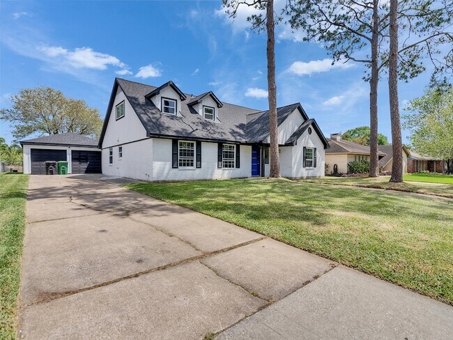 Building Photo - 16007 Diana Ln