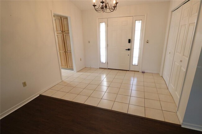 Building Photo - 5424 Saddlebrook Way