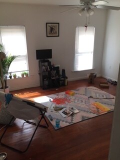 Living Room - 3005 Huntingdon Ave