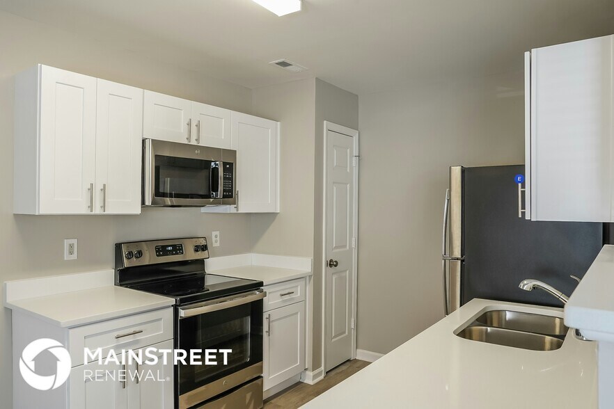 Building Photo - 511 Bradkin Ct