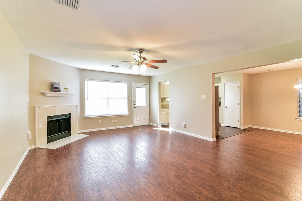 Building Photo - 9010 Walworth Dr