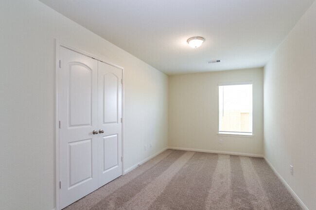 Building Photo - 9506 Olive Stone Dr