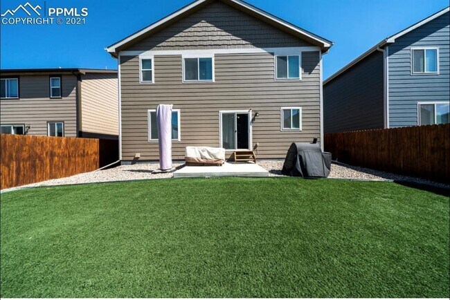 Building Photo - 6673 Galpin Dr