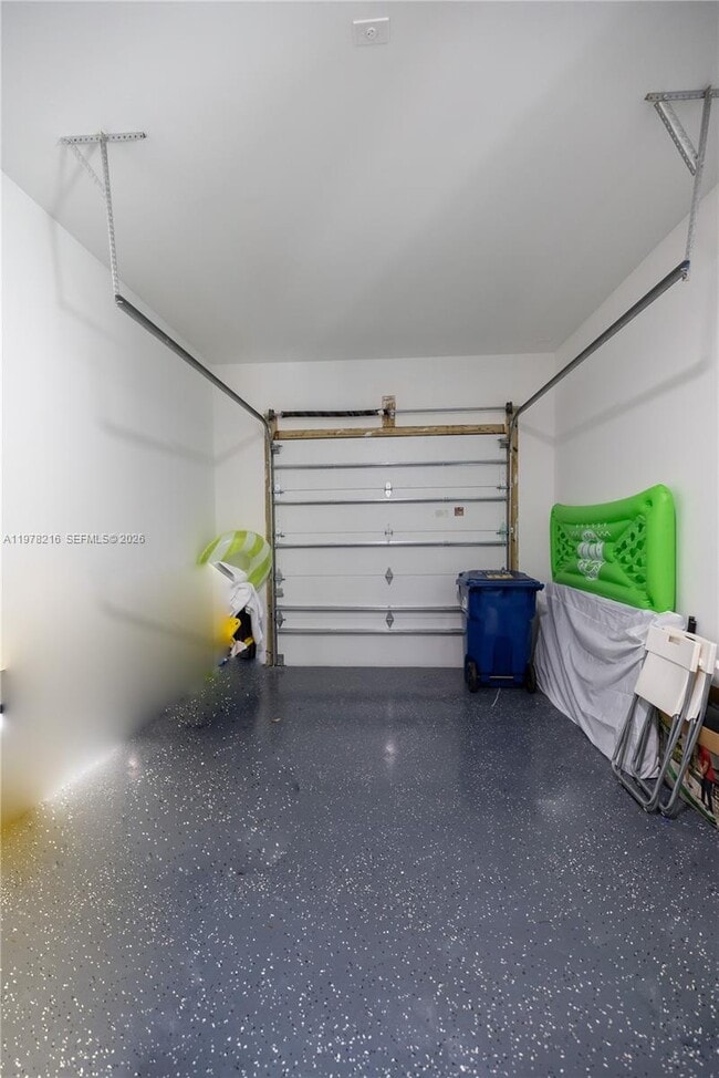 Building Photo - 8850 NE 8th Ct