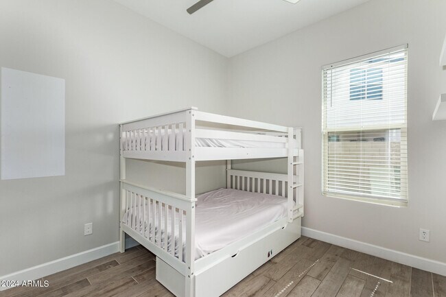 Building Photo - 18030 N 66th Pl