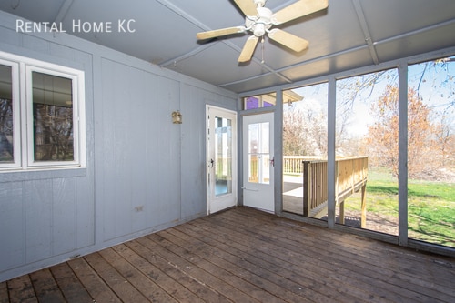 Building Photo - Large 1.5 Story luxury home on 2.5 acres  ...