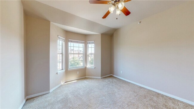 Building Photo - 305 Holleman Dr E