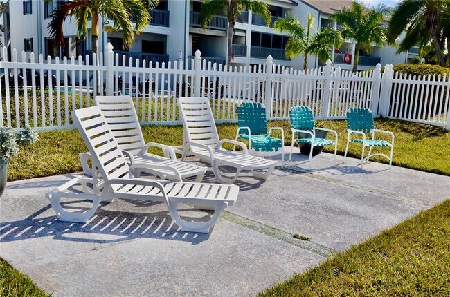 Building Photo - 814 Bahia Del Sol Dr
