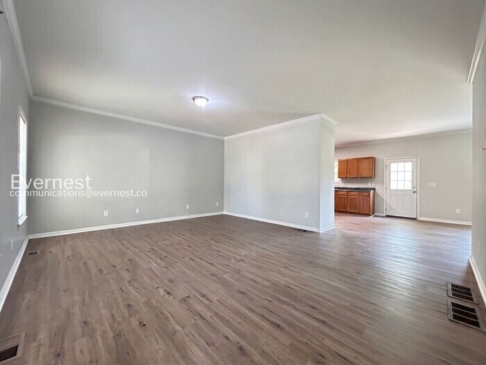 Building Photo - 841 Ridge Ave NW