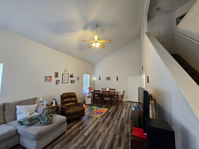Building Photo - 1546 Columbine Village Dr