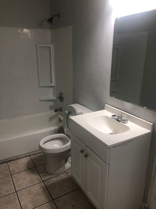 Building Photo - What a great price check this one out!