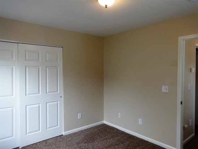 Building Photo - 105 Graduate Ln