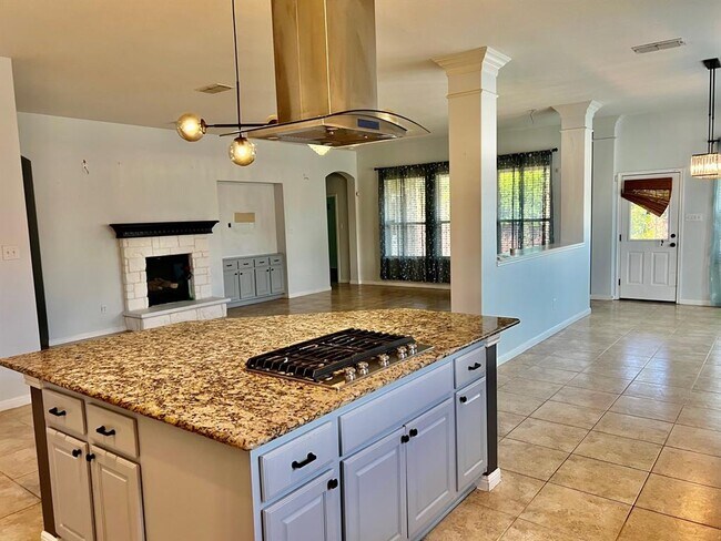 Building Photo - 1308 Creekstone Dr