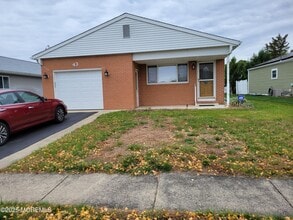 Building Photo - 43 Rodhos St