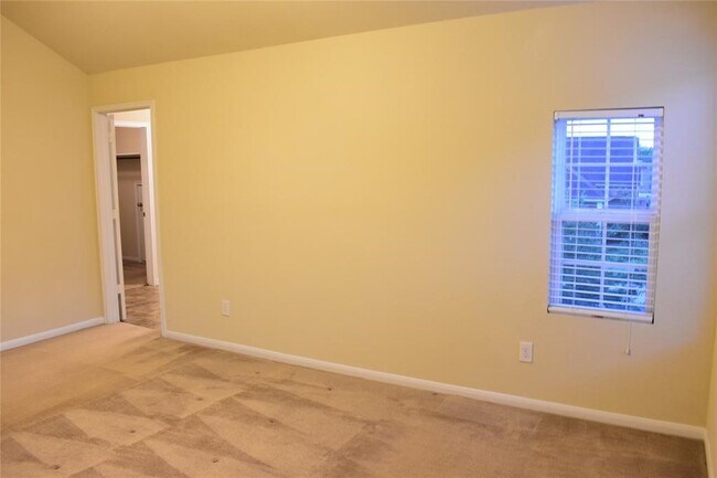 Building Photo - 18910 Windy Stone Dr