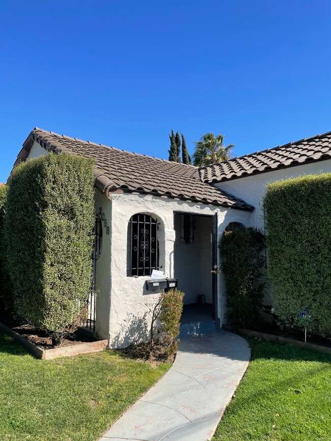 Home entrance - 2058 W 84th Pl