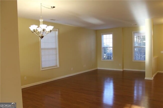 Building Photo - 2627 Hampton Park Dr