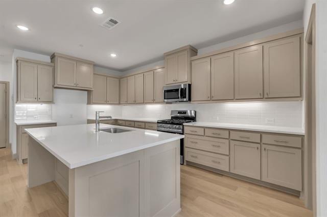 Building Photo - 8894 Scarp Hl Ln