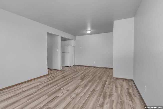Interior Photo - 671 S. Western Ave.