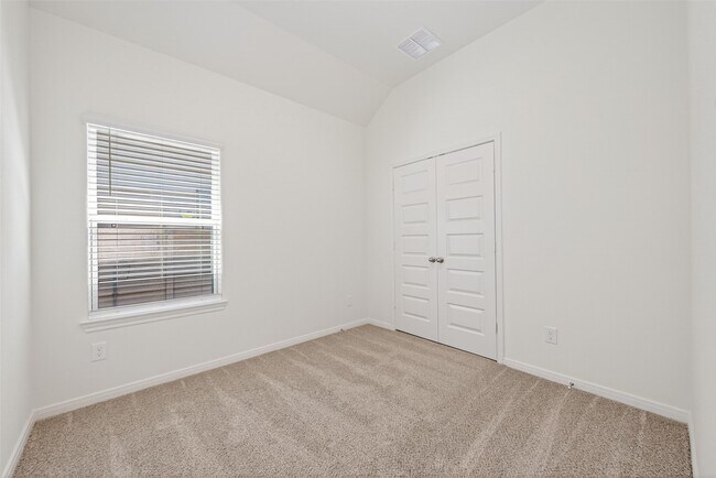 Building Photo - 11864 E Gate Dr