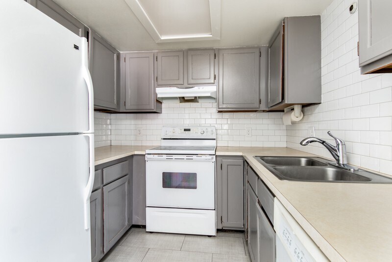 Building Photo - 624 S 500 W