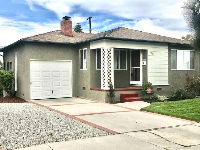 Building Photo - 4930-4930 Sawtelle Blvd