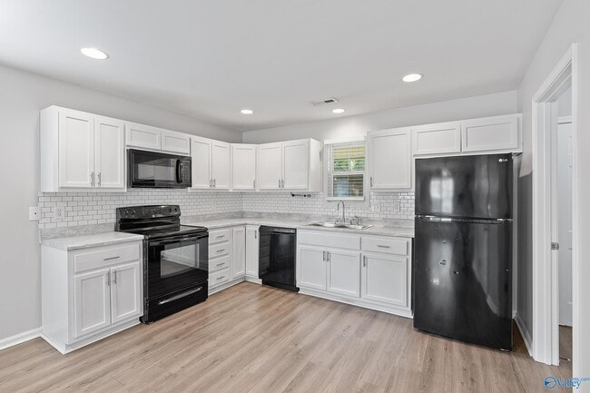 Building Photo - 2904 Wilson Dr NW