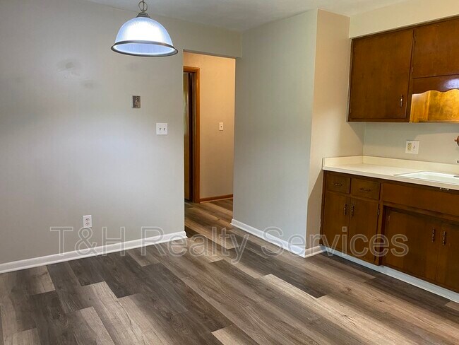 Building Photo - 4437 Mellen Ct