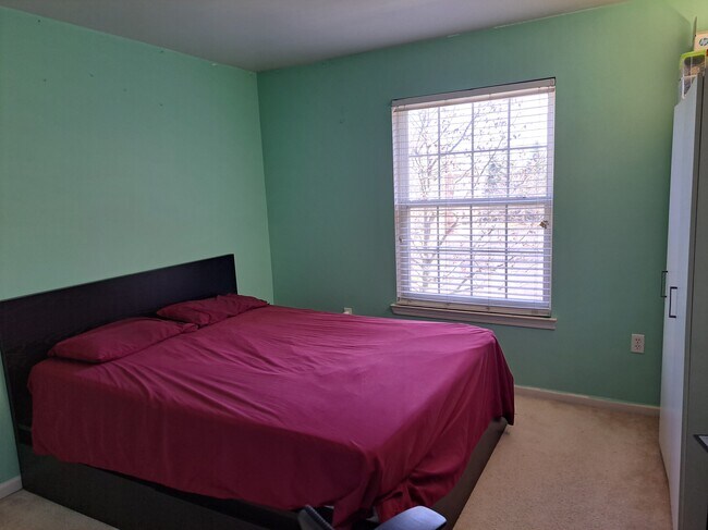 Building Photo - 4038 Norwich Dr