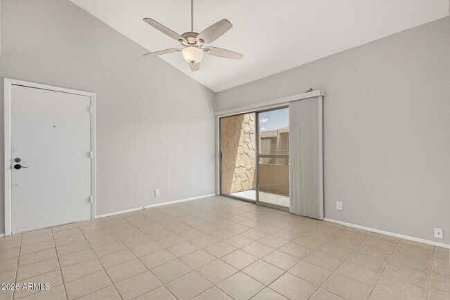 Building Photo - 8055 E Thomas Rd