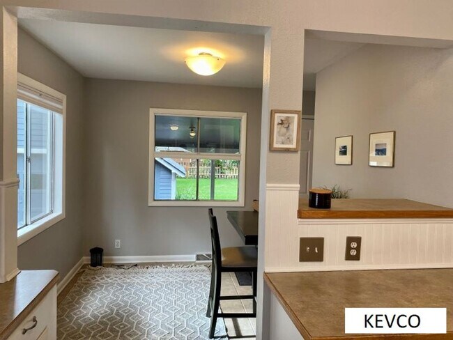 Building Photo - Remodeled Laporte Ave House!