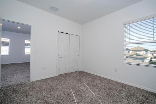 Building Photo - 2337 Treasure Hill St