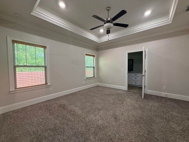 Building Photo - 855 Avery Park Dr