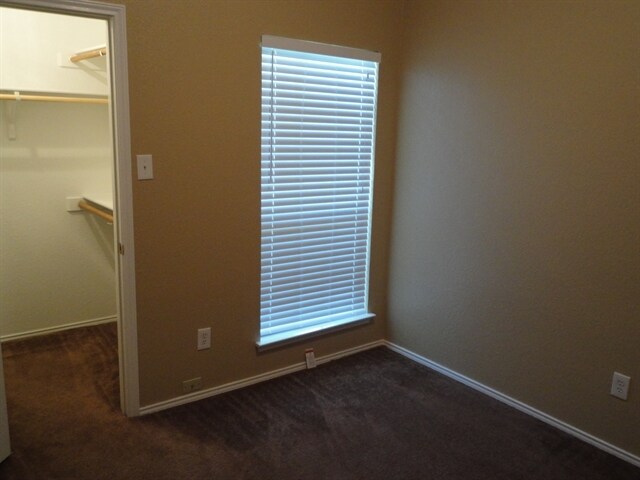 Building Photo - 432 Round Rock Rd