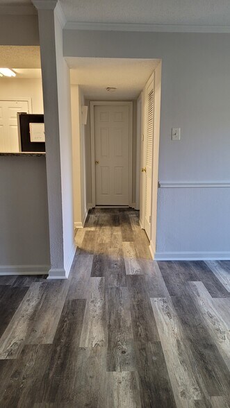 View from Entry - 1509 Lincoln Way