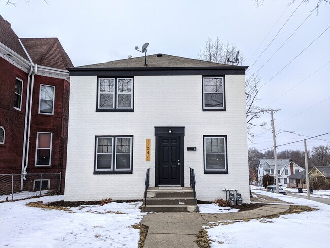 Building Photo - Hanscom Park Duplex