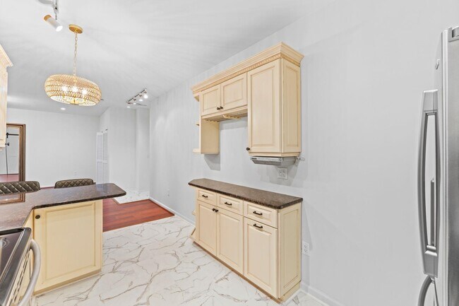 Building Photo - 75 LIBERTY Ave