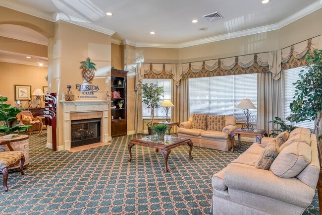 Building Photo - 625 Fairway Dr