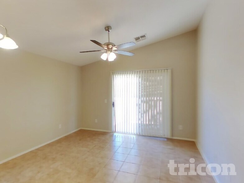 Building Photo - 1491 E Stirrup Ln