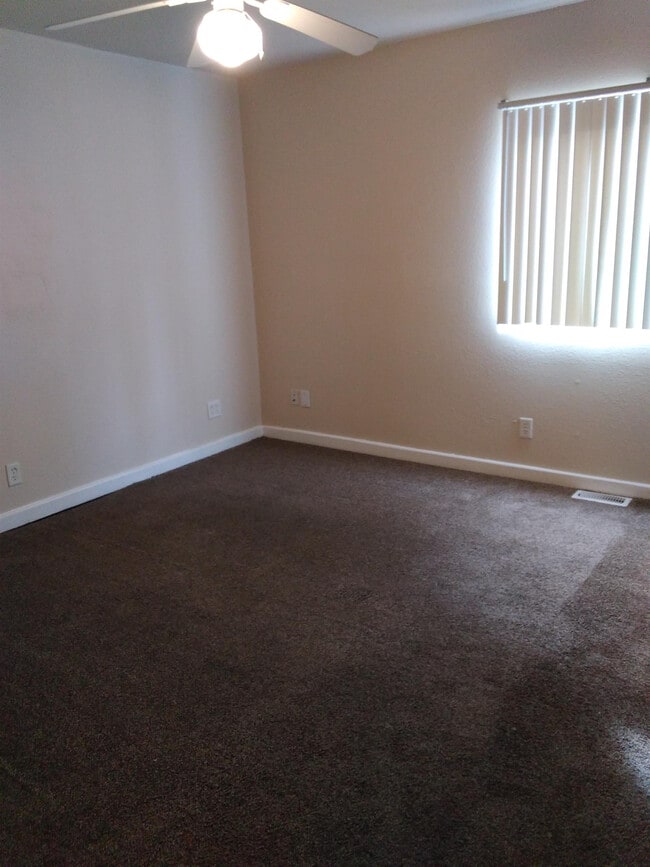 Building Photo - 701 S James St