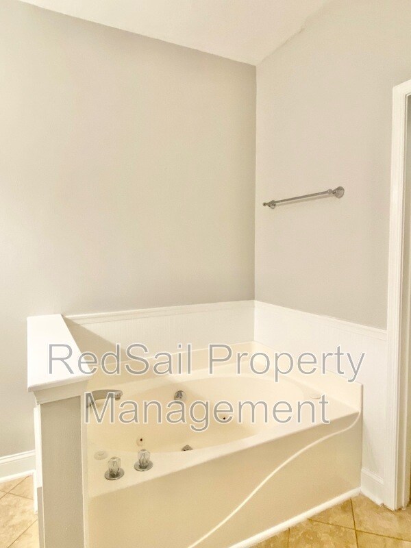 Building Photo - 949 Backspin Ct