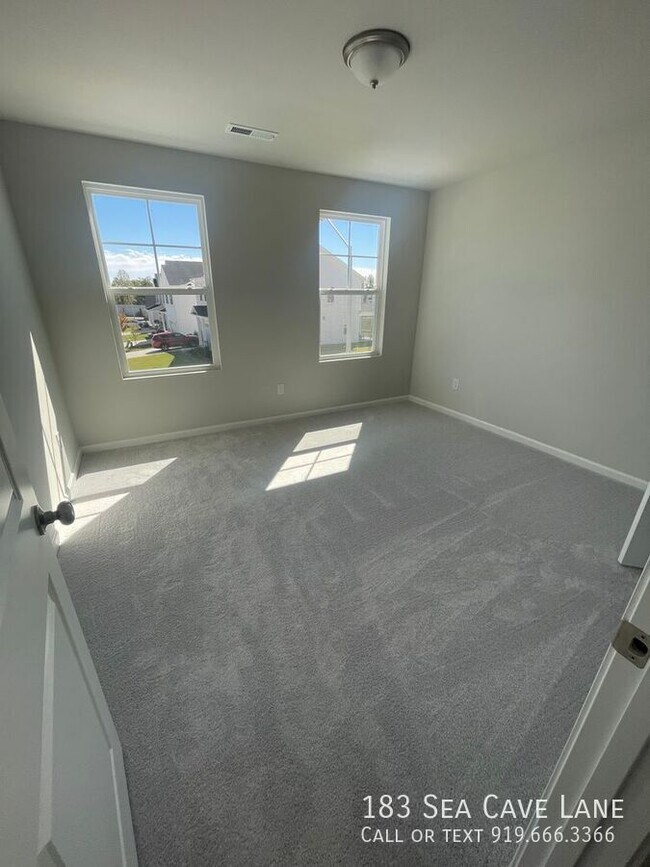 Building Photo - 183 Sea Cave Ln